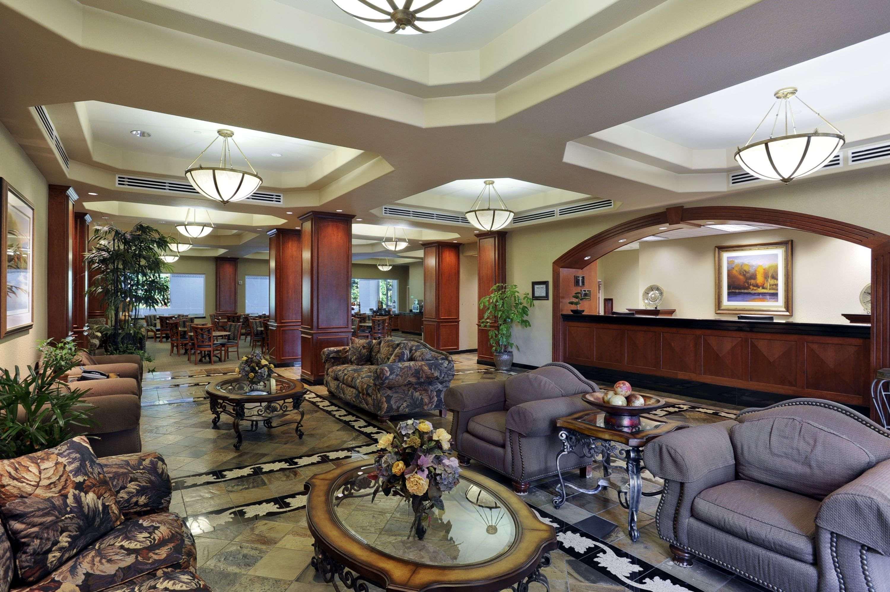 Ramada By Wyndham Olympia Hotel Interior photo Lobby