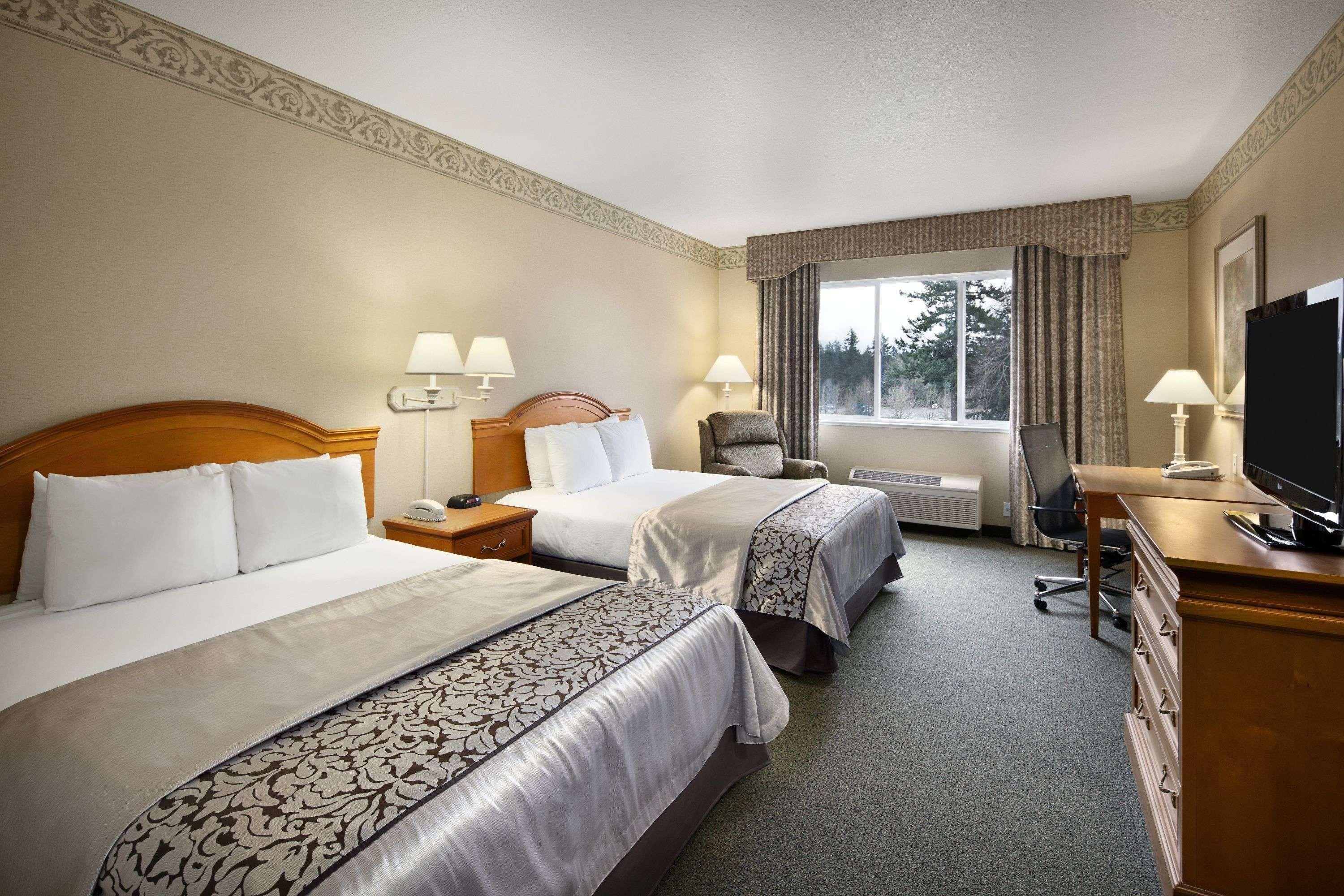 Ramada By Wyndham Olympia Hotel Exterior photo A typical room at the Best Western Premier Collection